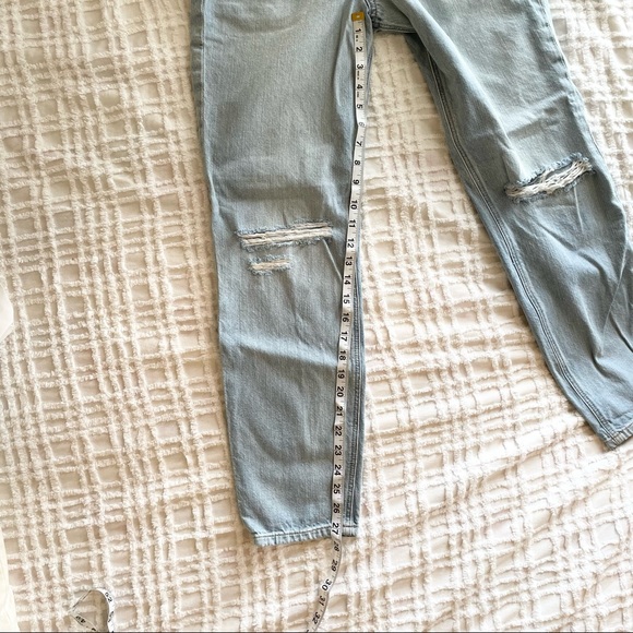 Express light wash mid-high rise cropped ripped jeans - Picture 7 of 12